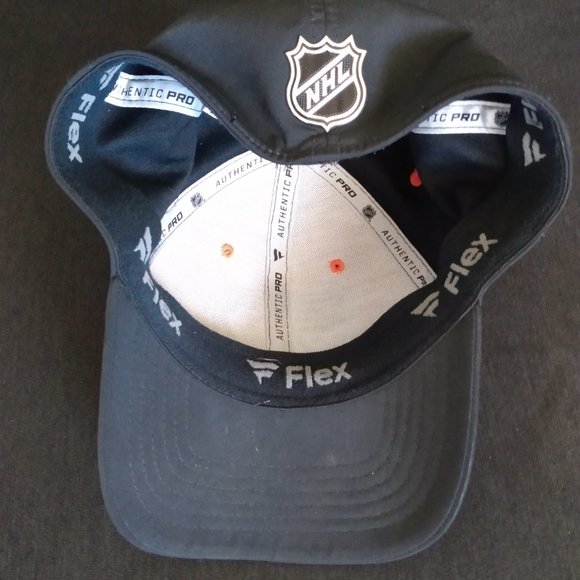 Men's Philadelphia Flyers NHL Flex Hat Size M/L - Picture 4 of 4